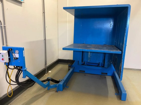 Premier FS1600 Pallet Inverter Pic 002